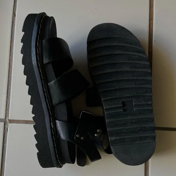 Madden Girl Chuncky Platforms - Picture 3 of 3